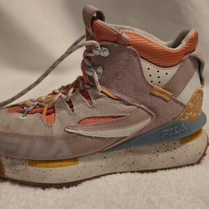 VINTAGE Fila Multicolor High-Top Sneakers